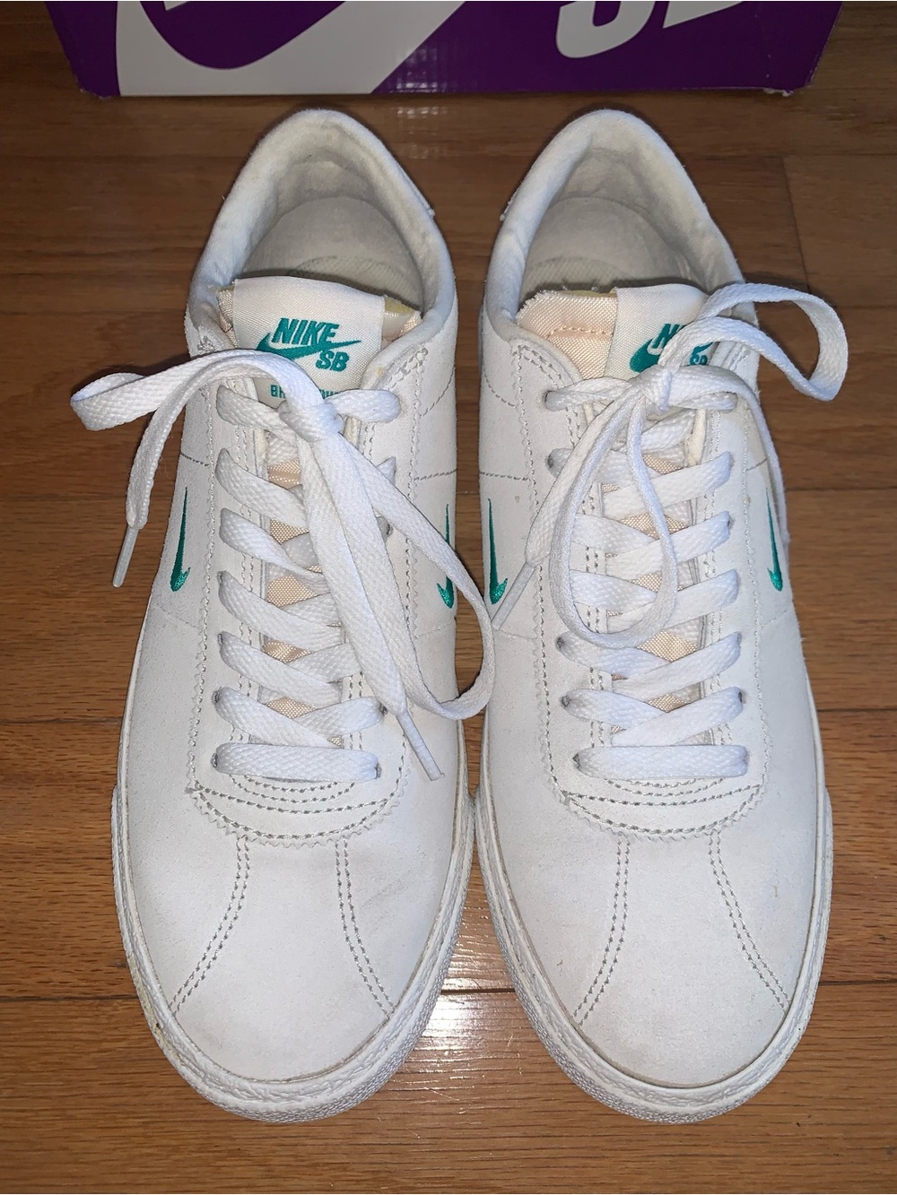 Nike SB Zoom Bruin White Low-Top Sneakers with Teal Swoosh, Women’s 7.5